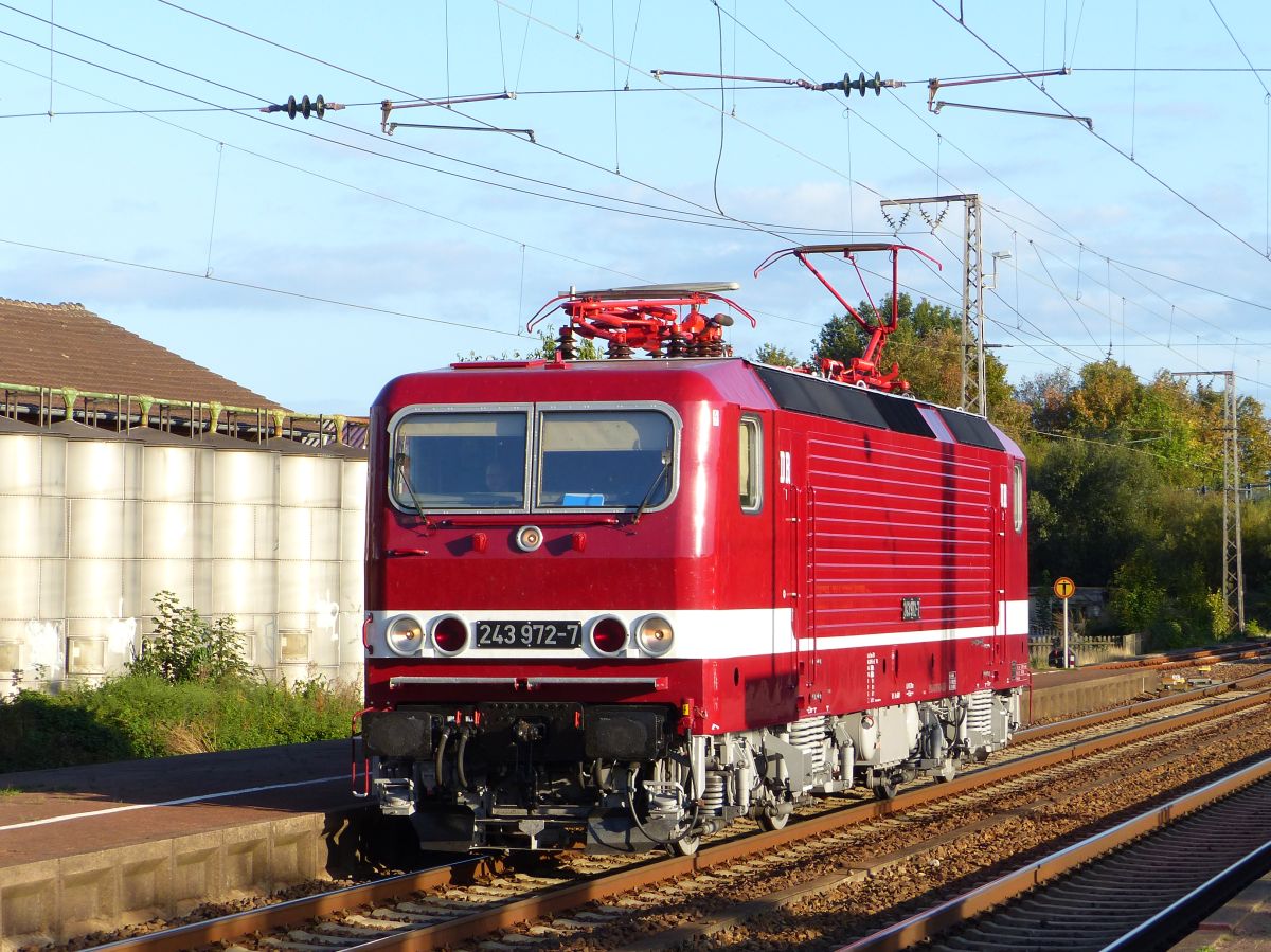 Delta Rail Lok 243 972-7 (NVR-nummer: 91 80 6143 972-8 D-DELTA) Gleis 4 Salzbergen 28-09-2018.


Delta Rail loc 243 972-7 (NVR-nummer: 91 80 6143 972-8 D-DELTA) spoor 4 Salzbergen 28-09-2018.