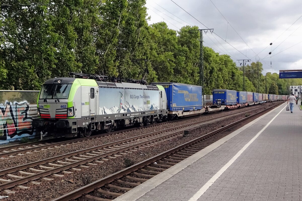 Der Cabooter-Shuttle mit BLS 475 402 durchfahrt Köln Süd am 23 September 2019 auf die Fahrt nach Kaldenkirchen.