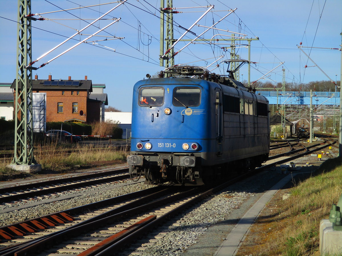 Der erste Teil Kreidewagen wurde,am 17.April 2020,in Bergen/R�gen abgestellt,danach ging es f�r die 151 131 zum Ausfahrsignal.