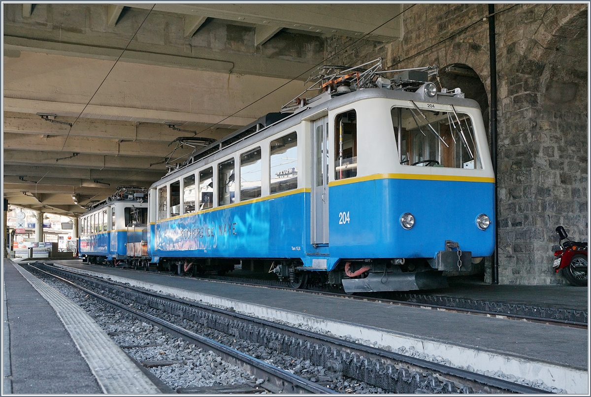 Der Rochers de Naye Bhe 2/4 204 und 203 in Montreux.
3. August 2018