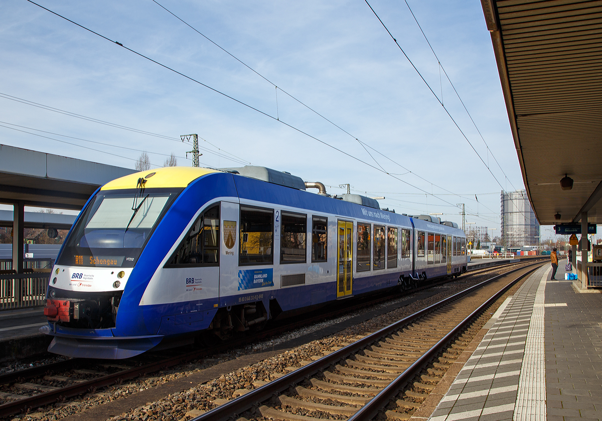 Der VT 212 „Mering“ (95 80 0648 212-8 D-BRB / 95 80 0648 712-7 D-BRB), ein LINT 41 der BRB Bayerische Regiobahn GmbH (gehrt zu Transdev), steht am 08.02.2020, als R11 nach Schongau, im Bahnhof Augsburg Oberhausen zur Abfahrt bereit.

Der LINT 41 wurde 2008 von Alstom (LHB) in Salzgitter unter der Fabriknummer 0001001680 003 gebaut. Eigentlicher Eigentmer ist Alpha Trains Luxembourg S. r.l..
Der Triebwagen wurde im September 2017 bei einer Flankenfahrt im Hbf Augsburg beschdigt.
