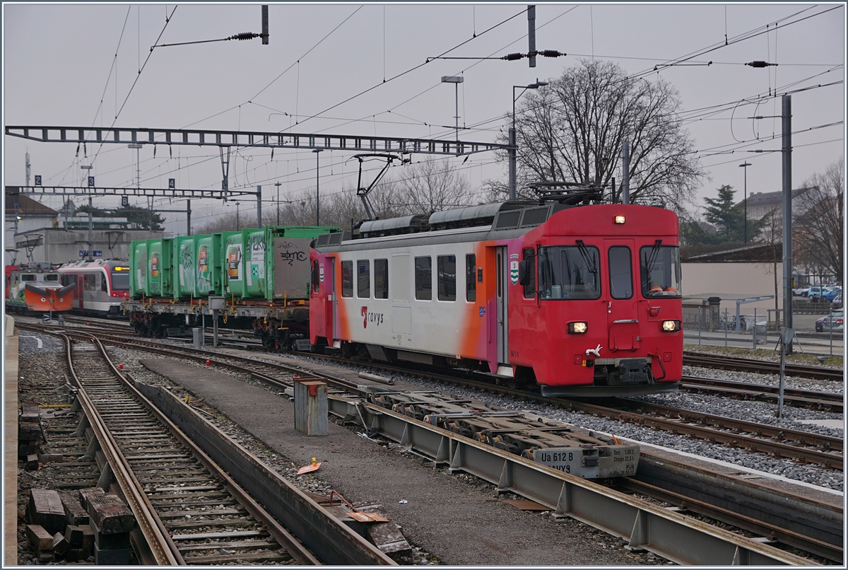 Der YSteC / Travys Be 4/4 N° 1 wartet in Yverdon auf die Abfahrt nach Ste-Croix.
14. Feb. 2017