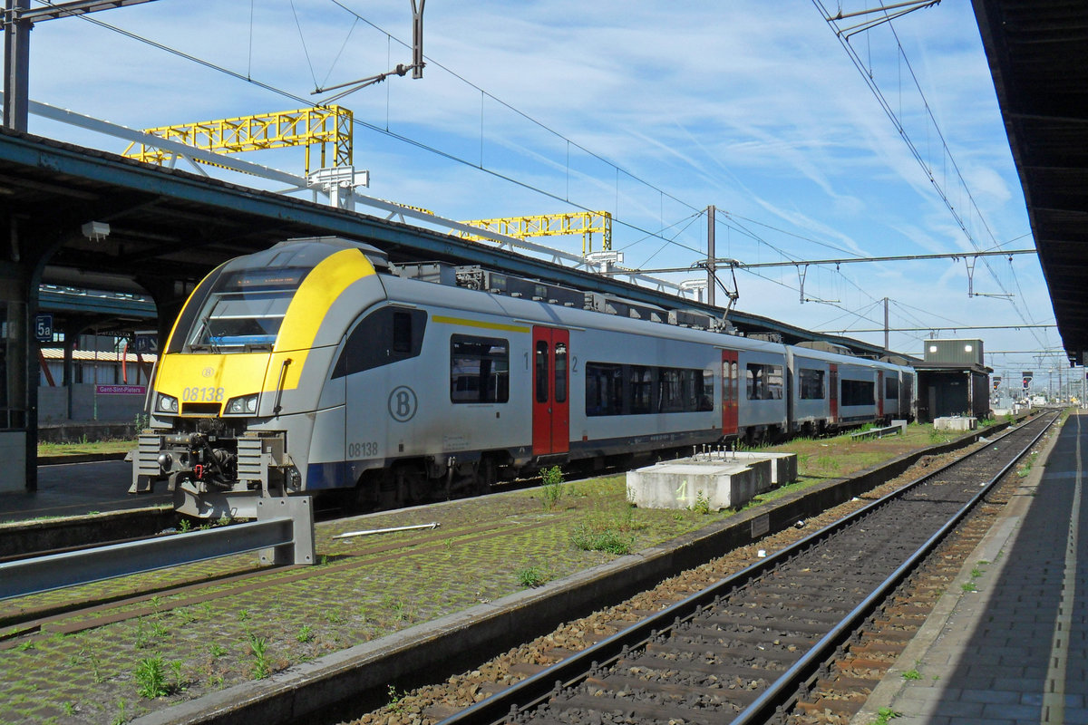 Desiro 08 138 steht am 23 Mai 2019 in Gent Sint-Pieters.