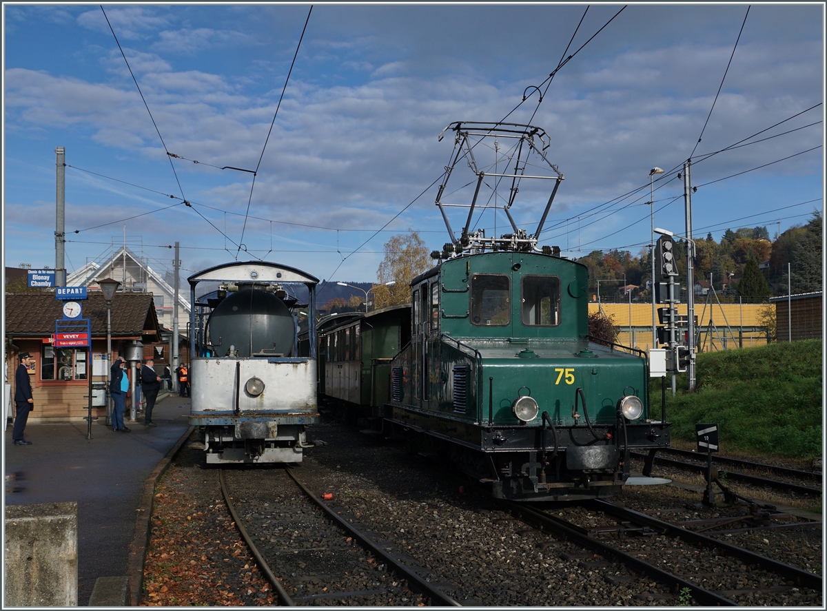 Die Blonay-Chamby Bahn +GF+ Ge 4/4 N° 75 (Baujahr 1913) rangiert in Blonay. 

31. Okt. 2021