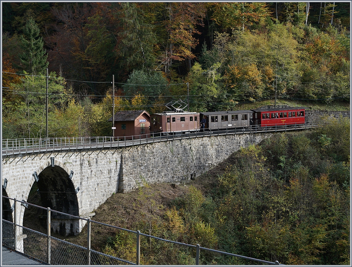 Die BOB HGe 3/3 29 der Blonay-Chamby Bahn bei Vers-chez-Robert auf der Fahrt nach Blonay. 

27. Okt. 2029