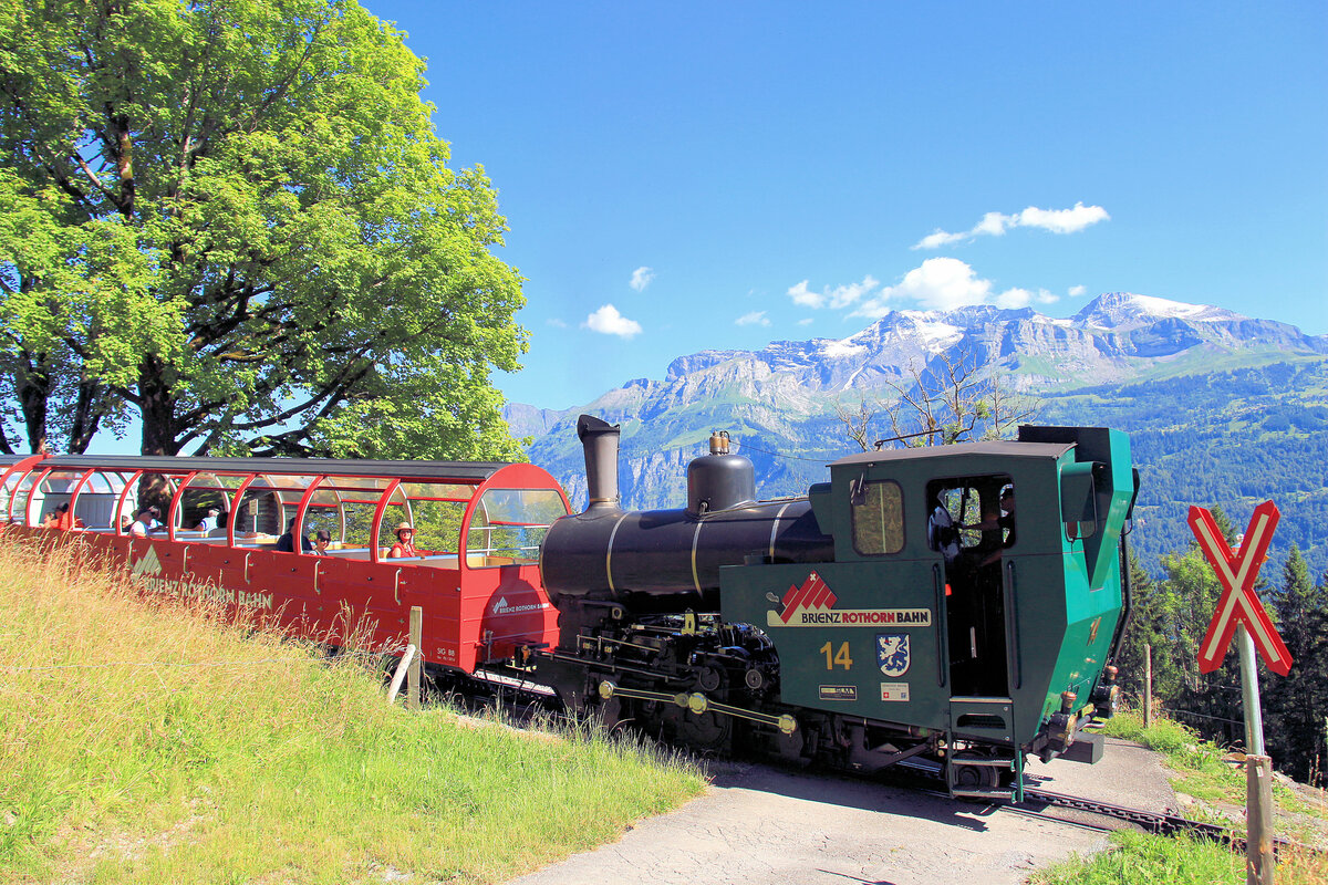 Die Brienz Rothorn Bahn Lok 14 in Geldried, 17.Juli 2016 