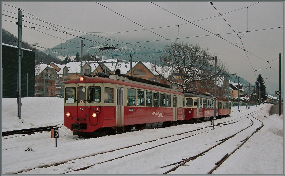 Die CEV BDeh 2/3 73 und 75 warten in Blonay auf ihre nächsten Einsäzte. 
2 Feb. 2015