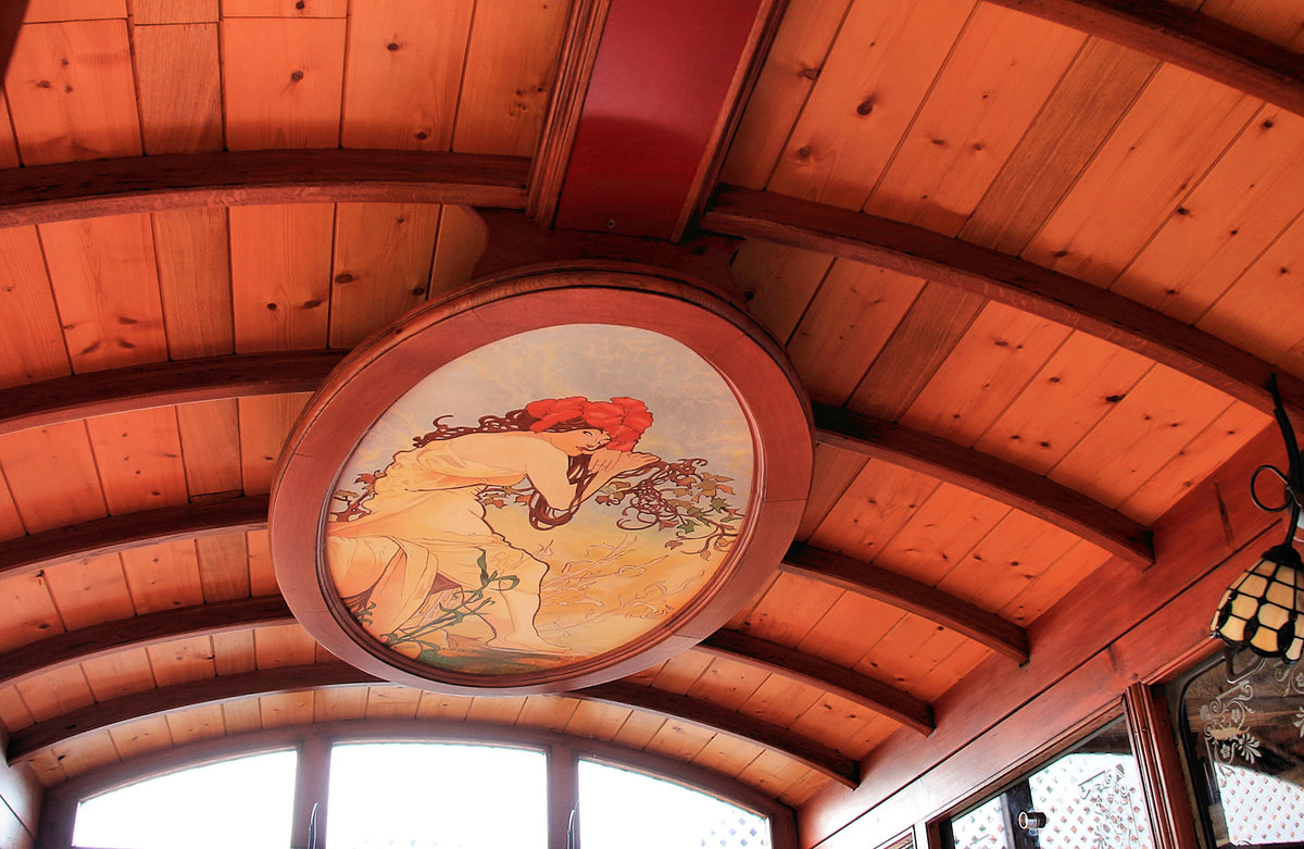 Die Decke im schön restaurierten einstigen WAB-Wagen 27, heute der  Orient Express  Wagen. 22.Juli 2018 