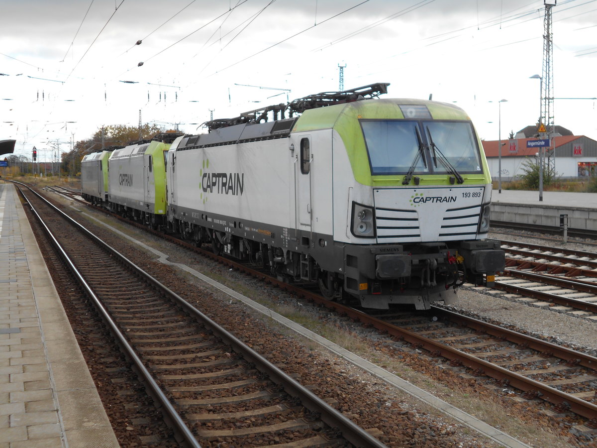 Die f�r ITL fahrende 193 893,am 27.Oktober 2018,in Angerm�nde.