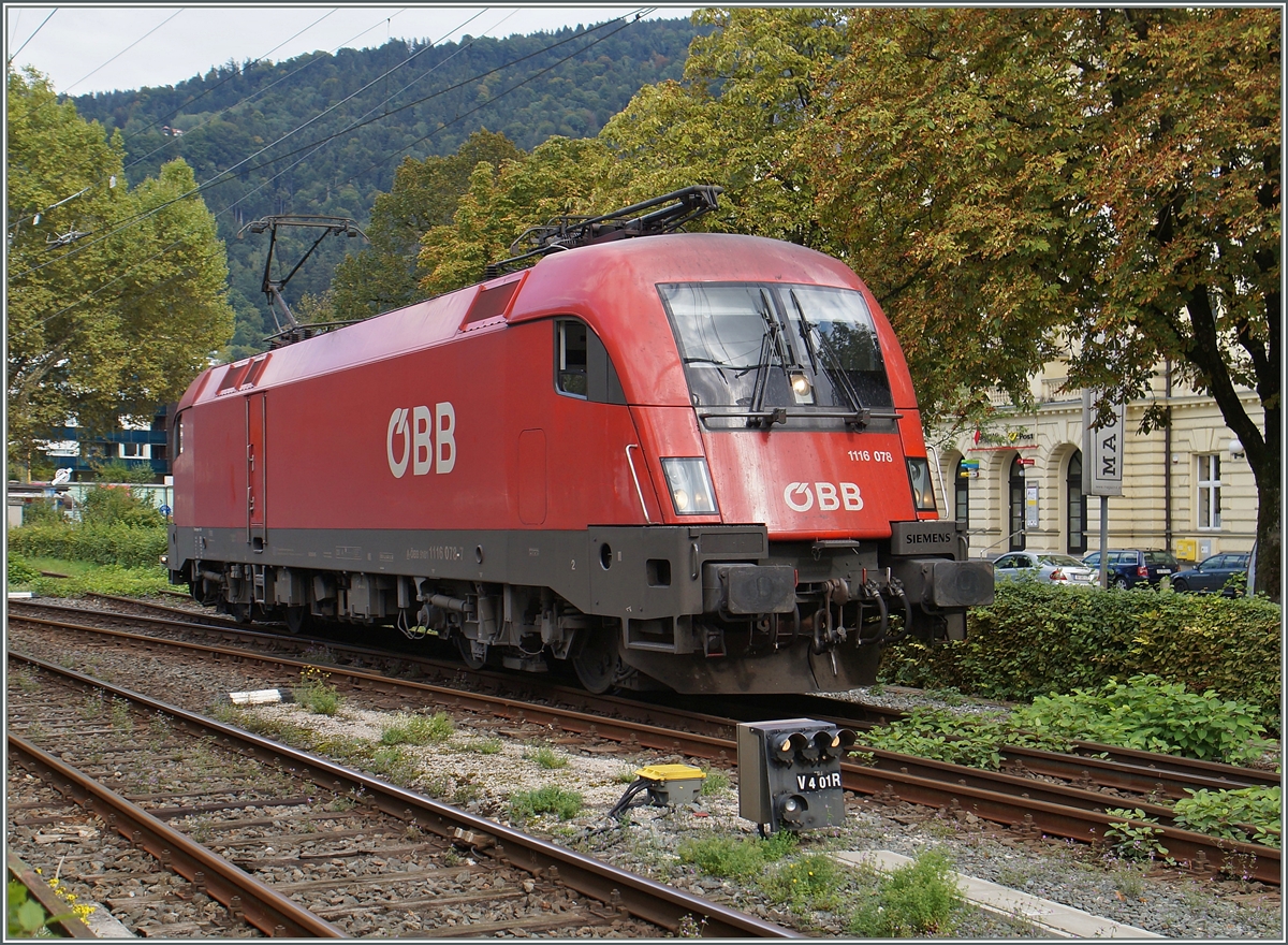 Die ÖBB 1116 078 rangiert in Bregenz.
19. Sept. 2015