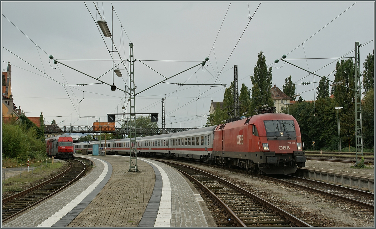 Die BB 1116 093-4 hat in Lindau den IC Mnster - Innsbruck bernommen.
19. Sept. 2011