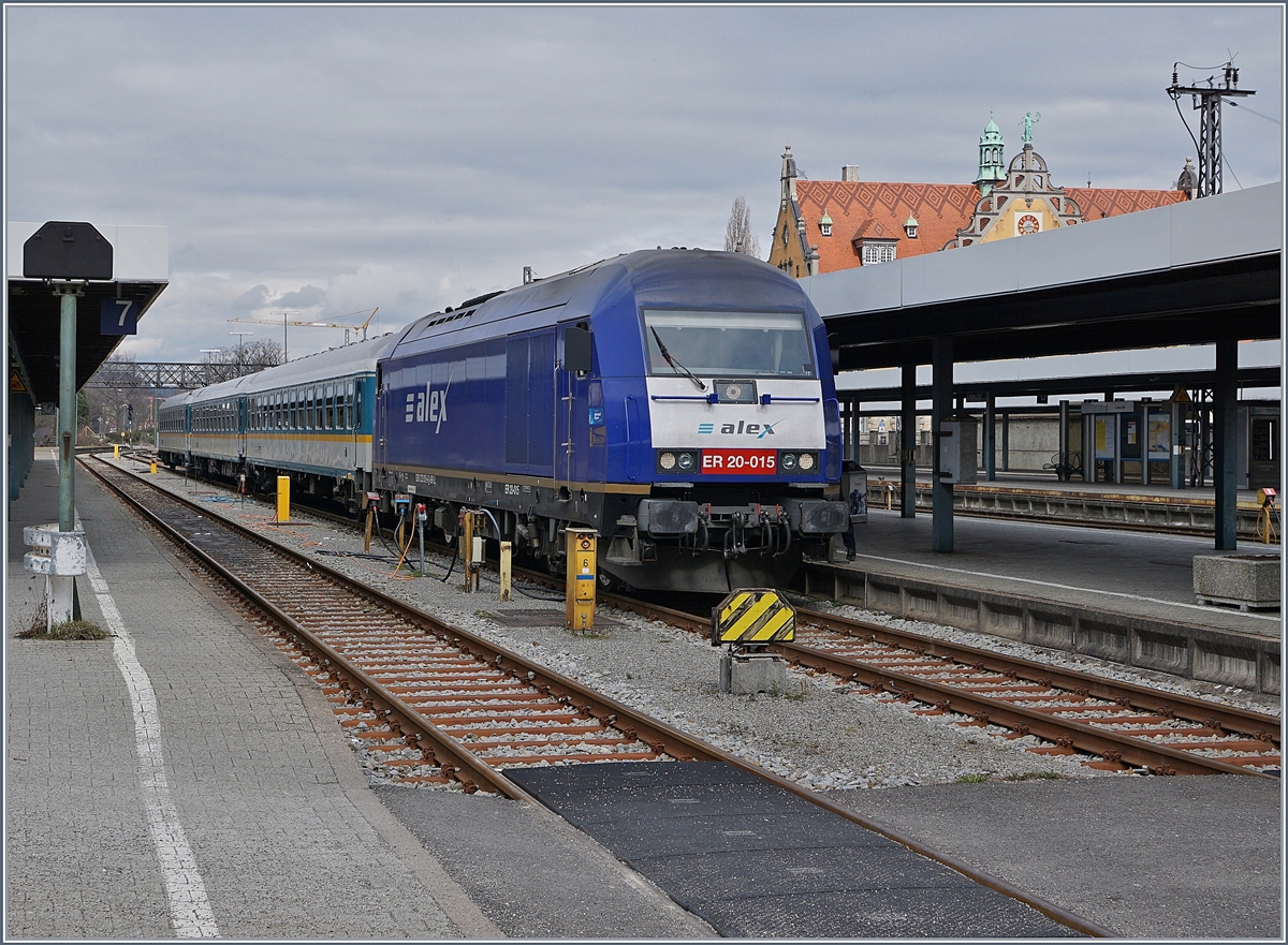 Die Siemens ER 20-015 (V 223 Herkules) hat mit ihrem Alex Lindau Hbf erreicht.

16. März 2019
