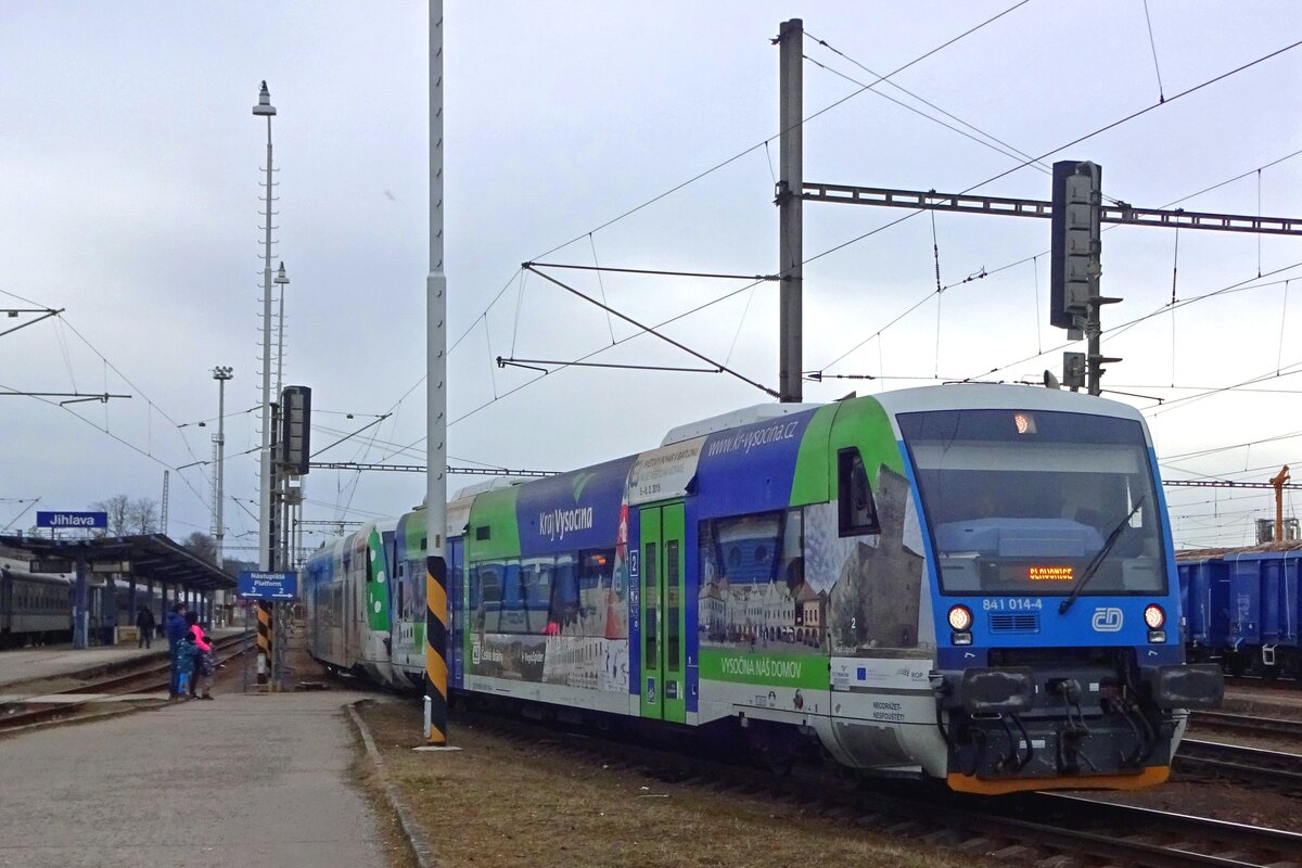 Doppelpack regioShuttle-1 in Jihlava in die Tschechei: 841 014 verlässt mit ein zweiter RS-1 Jihlava am 22 Februari 2020.