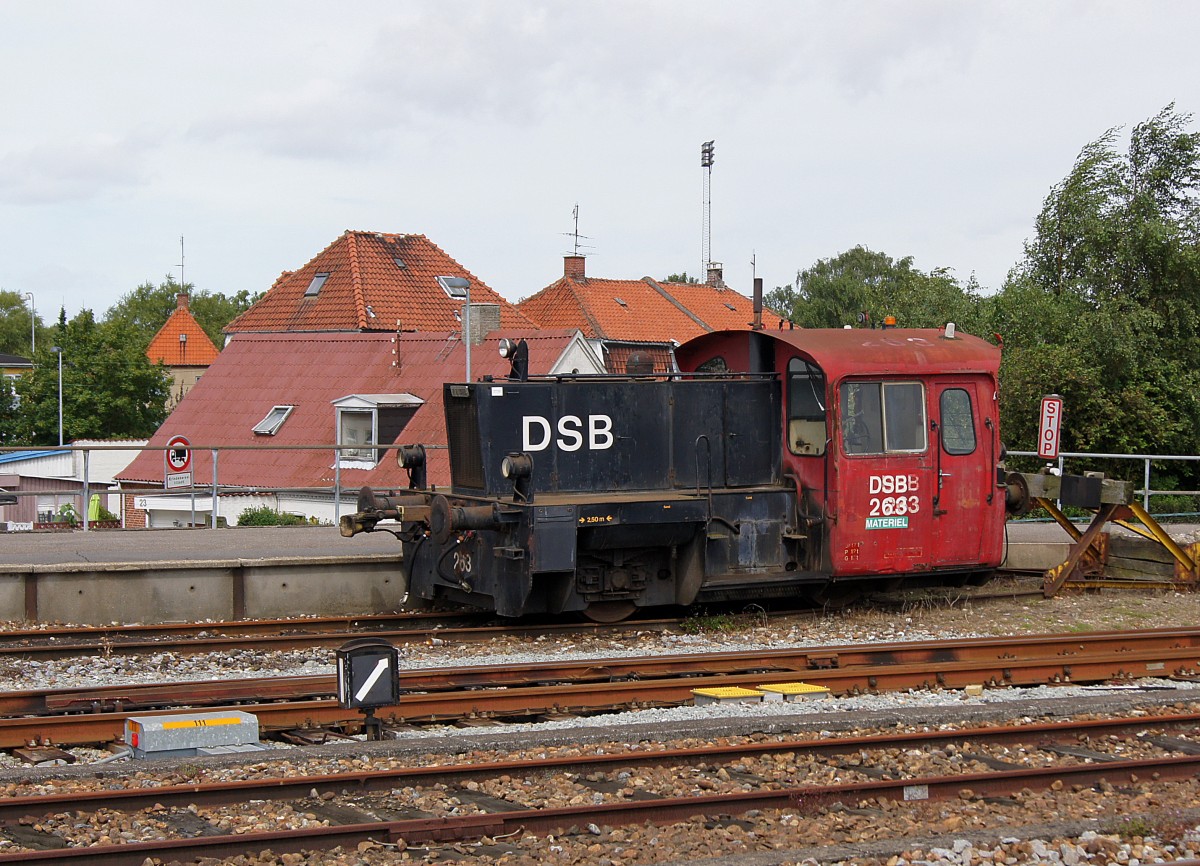 DSB: DSB-Rangierlok Kö ll 263 auf dem Bahnhof Nykobing F. abgestellt am 10. August 2011. 
Foto: Walter Ruetsch  