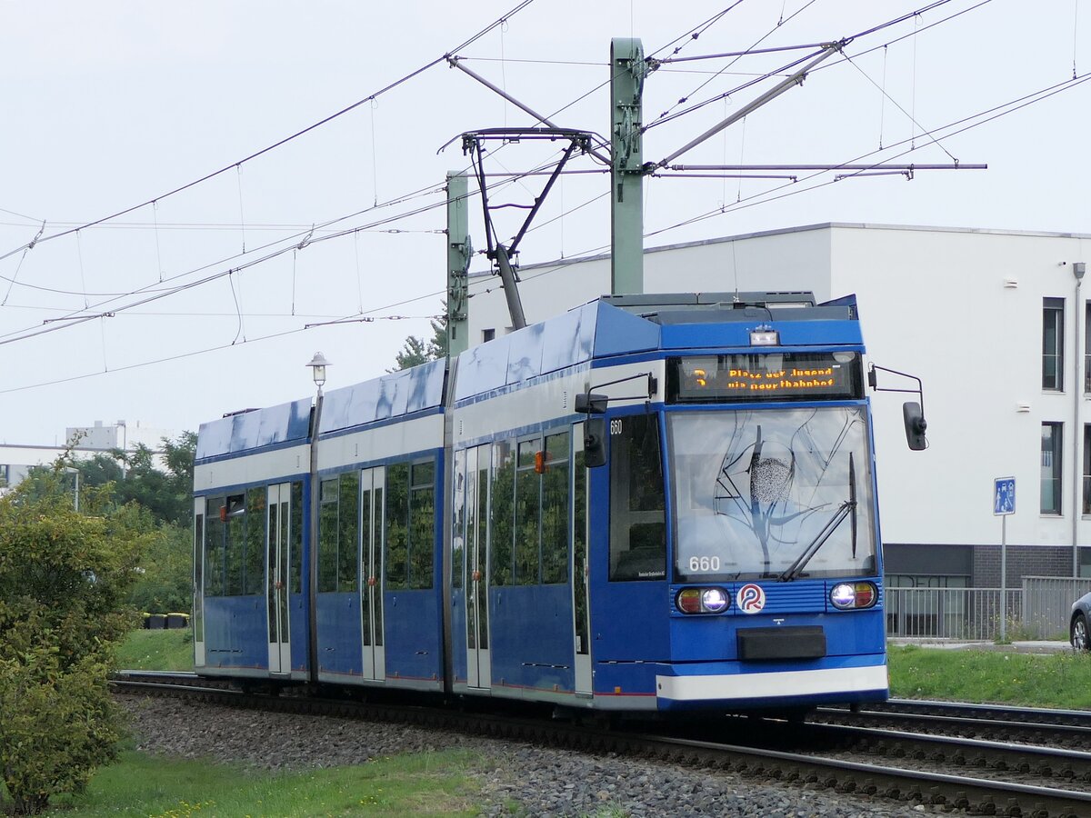 DUEWAG 6N1 NR. 660 der RSAG in Rostock.