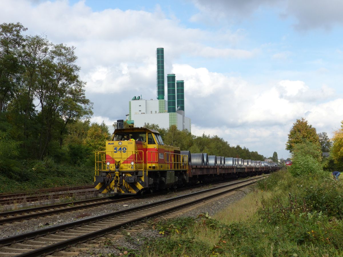 EH (Eisenbahn und H�fen GmbH) Diesellok 549 Wanheim Angerhausen Duisburg. Atroper Stra�e, Duisburg 13-10-2017.



EH (Eisenbahn und H�fen GmbH) dieselloc 549 Wanheim Angerhausen Duisburg. Atroper Stra�e, Duisburg 13-10-2017.