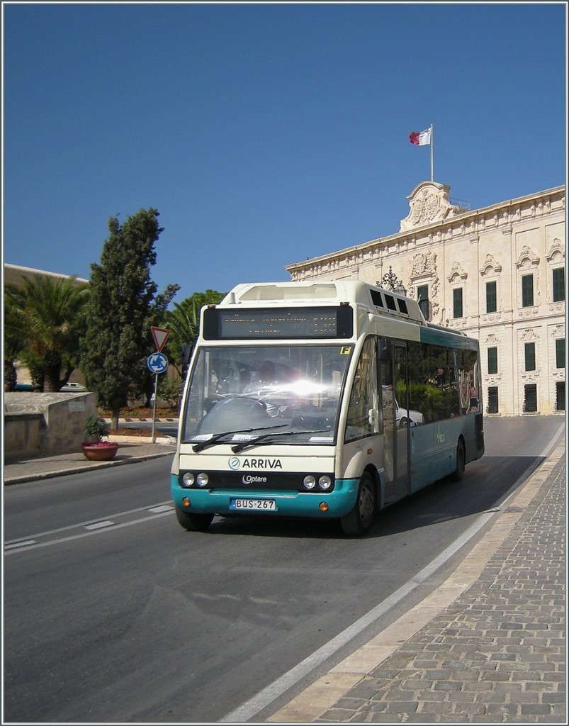 Ein Kleinbus in Valletta. 20.Sept. 2013