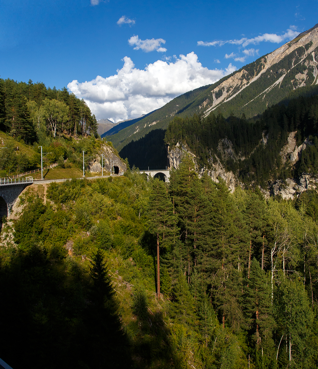 Ein letzter Blick aus dem Zug am 06.09.2021 auf das berühmte Landwasserviadukt.
