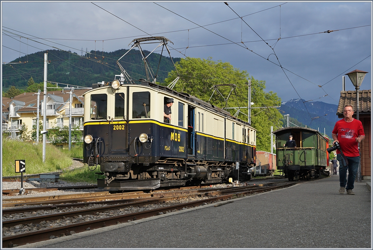 Eine schöne Erinnerung an ein gelungenes Jubiläum: 50 Jahre Blonay Chamby Museumsbahn; im linken Bildteil zeigt sich im prächtige Spätnachmittagslicht der MOB DZe 6/6 2002. 

Blonay, den 20. Mai 2018 