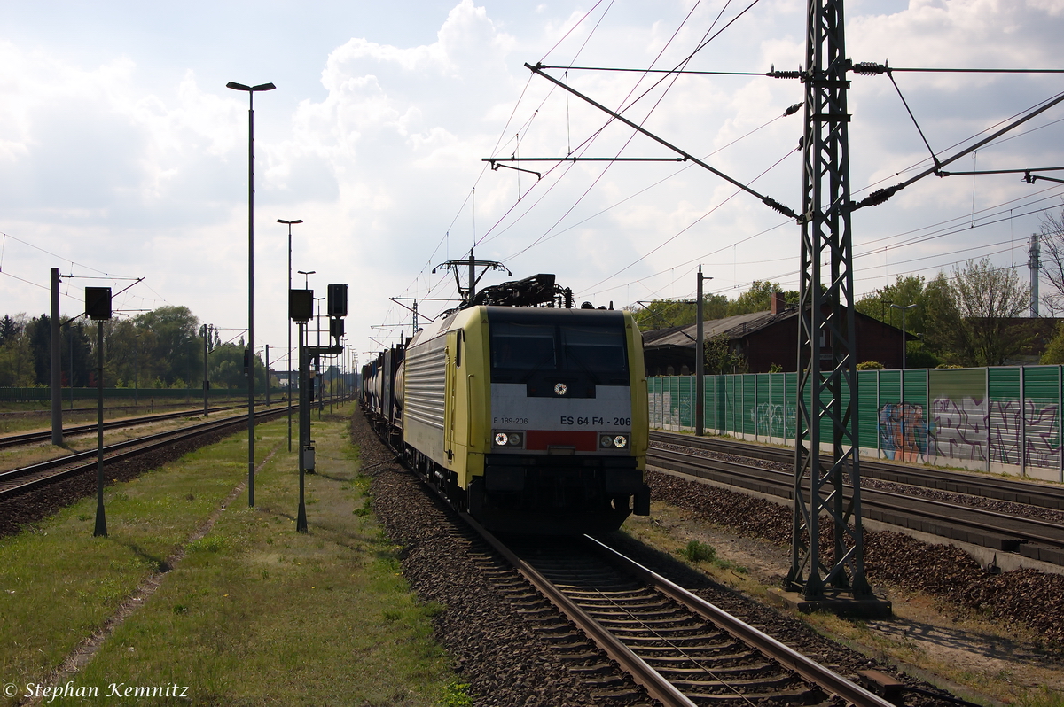 ES 64 F4 - 206 (189 206-6) MRCE Dispolok GmbH für RTB - Rurtalbahn Cargo GmbH mit einem Containerzug, bei der Durchfahrt in Rathenow und fuhr in Richtung Wustermark weiter. 26.04.2014 