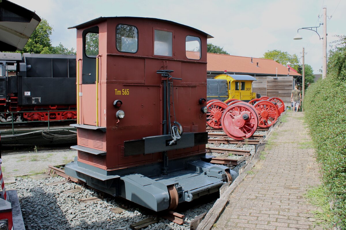 Ex-SBB Tm 565 steht am 28.Juli 2023 ins Bw Beekbergen während ein Tagesfahrt der VSM Dieren-Beekbergen-Dieren.