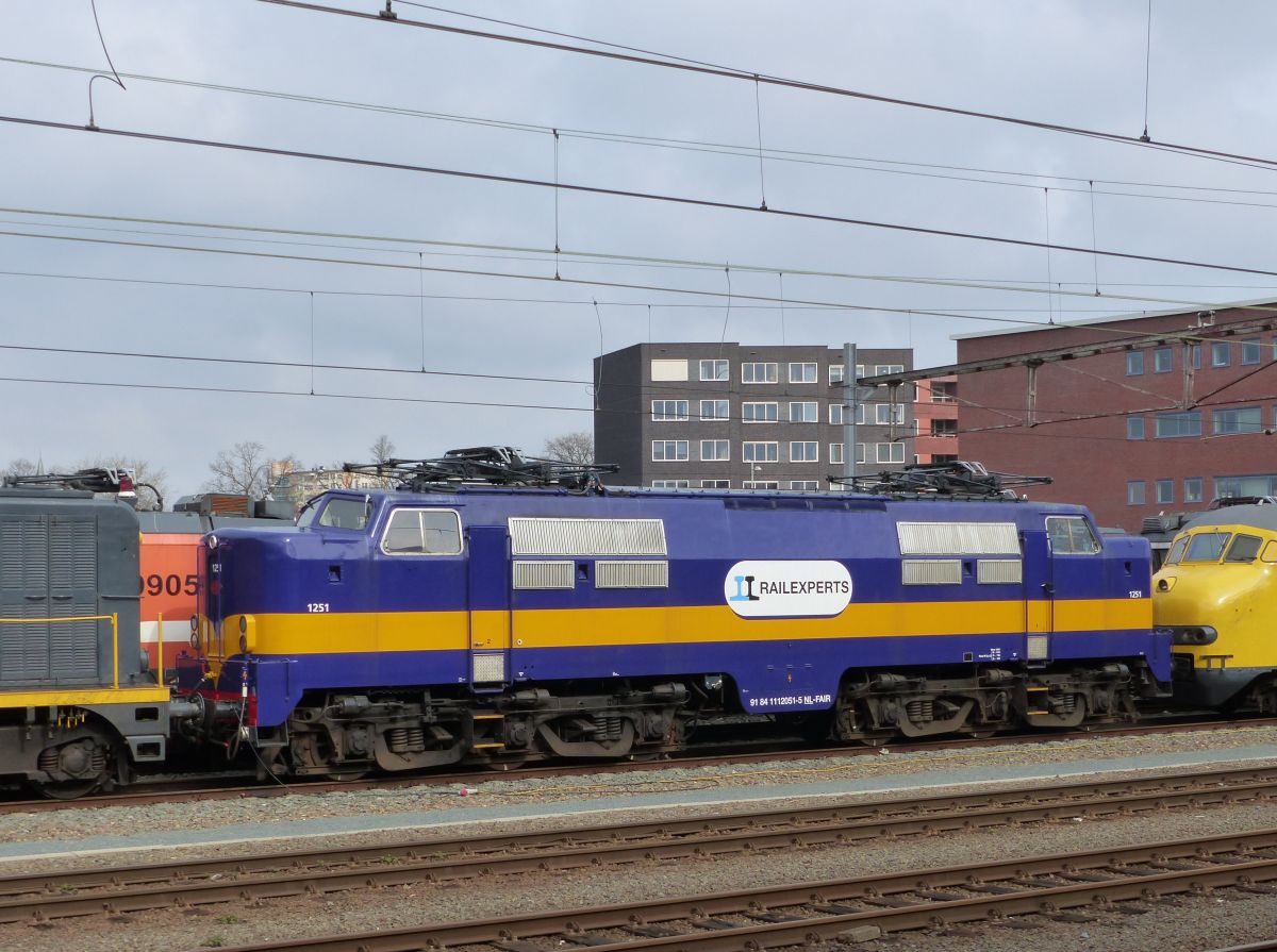 Fairtrains Lokomotive 1251 an Railexperts vermietet. Gleis 11 Amersfoort Centraal 06-03-2020.

Fairtrains locomotief 1251 verhuurd aan Railexperts. Spoor 11 Amersfoort Centraal 06-03-2020.