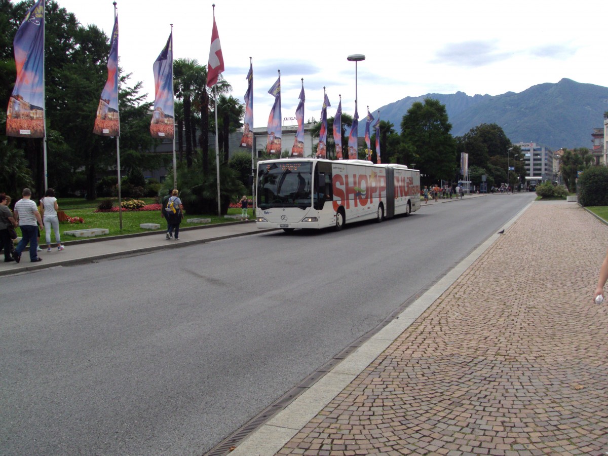 FART-Mercedes Citaro NR.33 * Centro Tenero * bei der Haltestelle Locarno,Casino am 22.7.14.