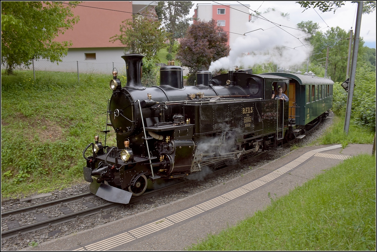 Furkalok am Genfersee mit dem Riviera-Express. Die HG 3/4 3 der BFD in Vevey-Gilamont. Juni 2017.