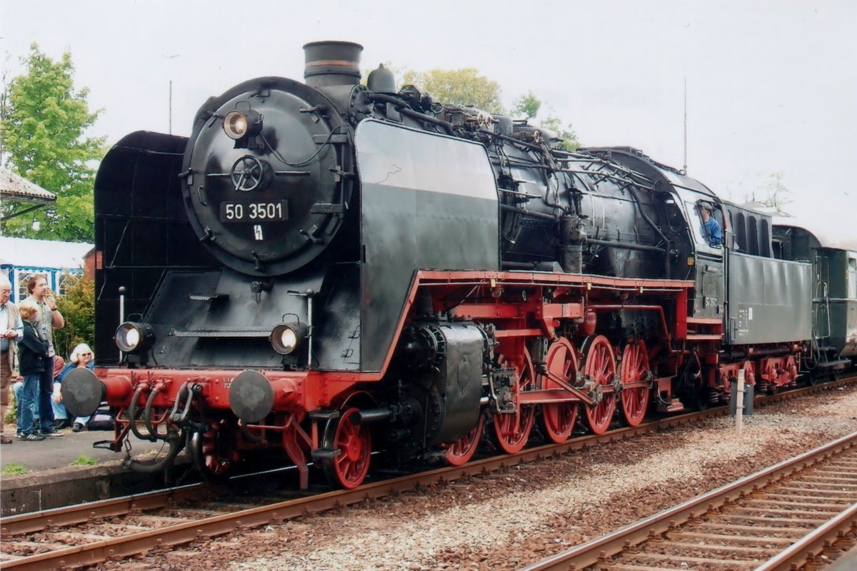 Grossohr 50 3501 steht am 22 Mai 2010 in Neuenmarkt-Wirsberg. 