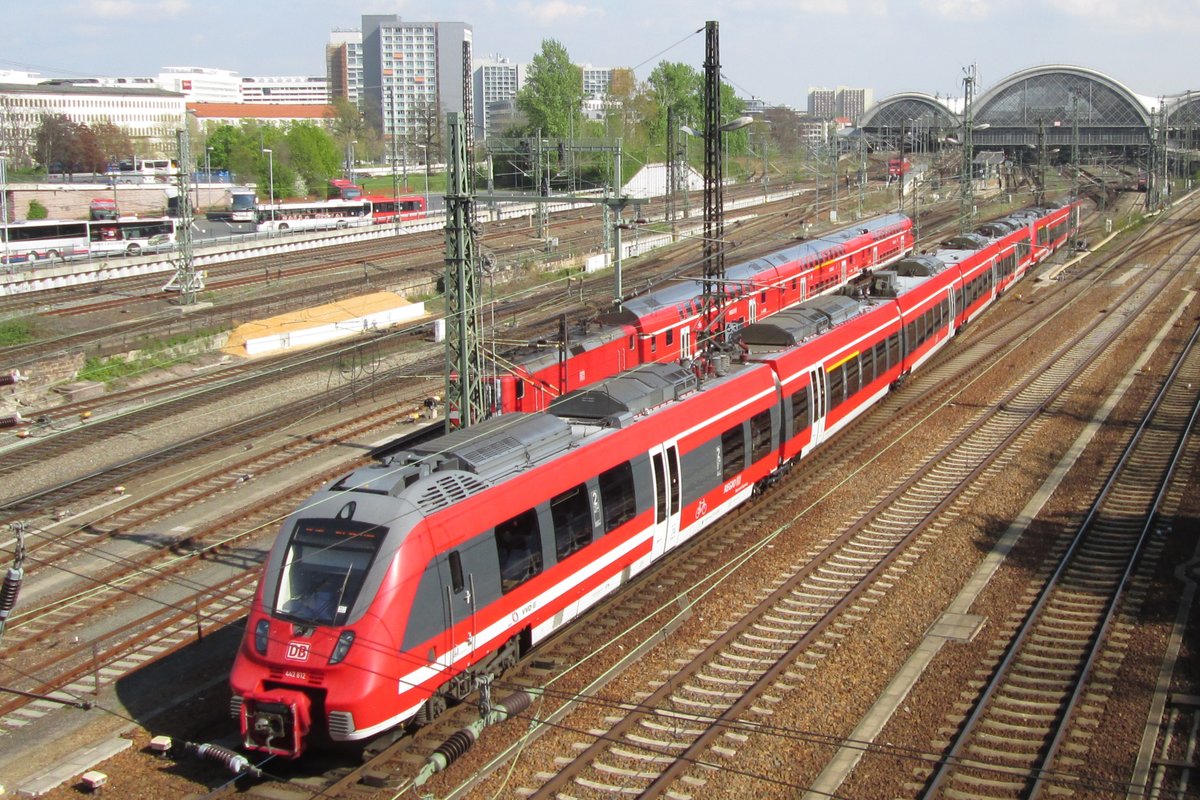 Hamsterbecken 442 812 verlässt am 11 April 2014 Dresden Hbf.