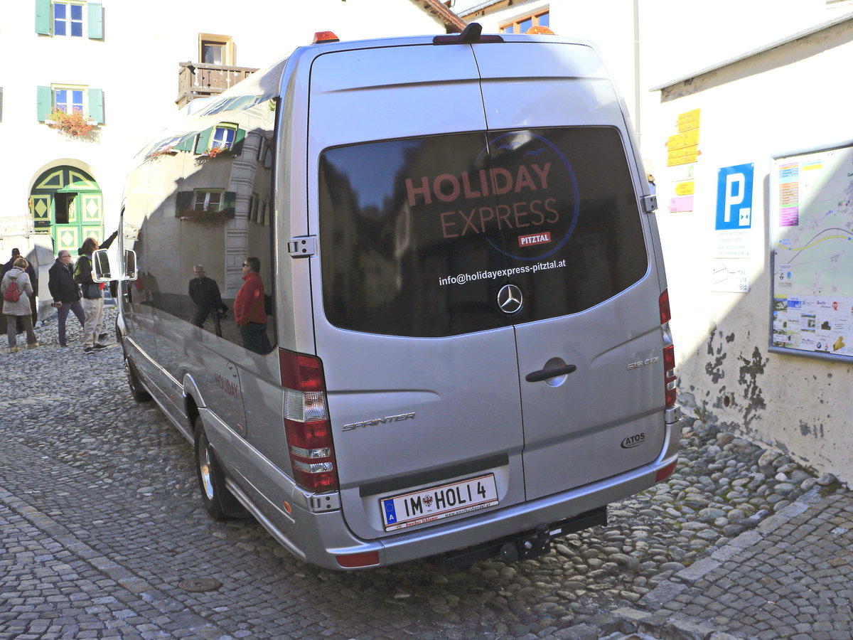 Heckpartie eines Mercedes-Benz Sprinter 519 CDI in Ardez am 12. Oktober 2019.