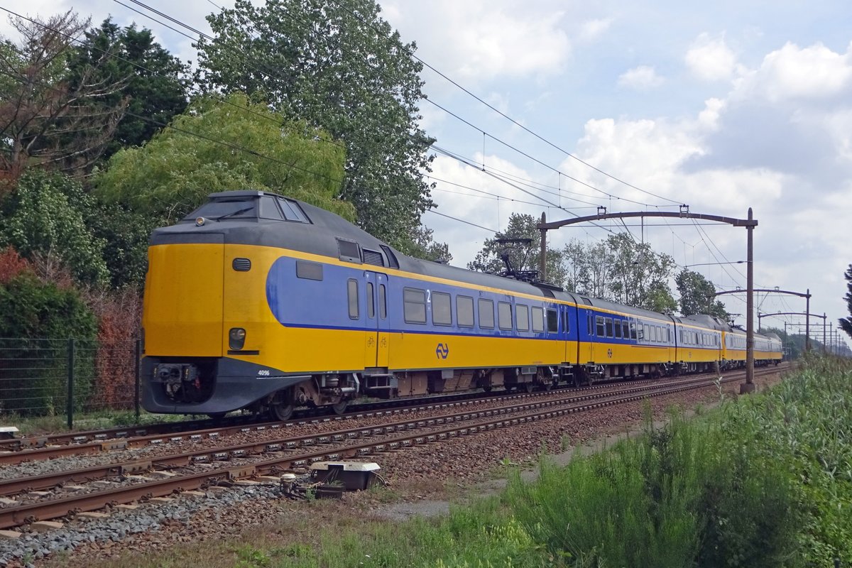 ICM 4096 durchfahrt Hulten am 16 Augustus 2019.