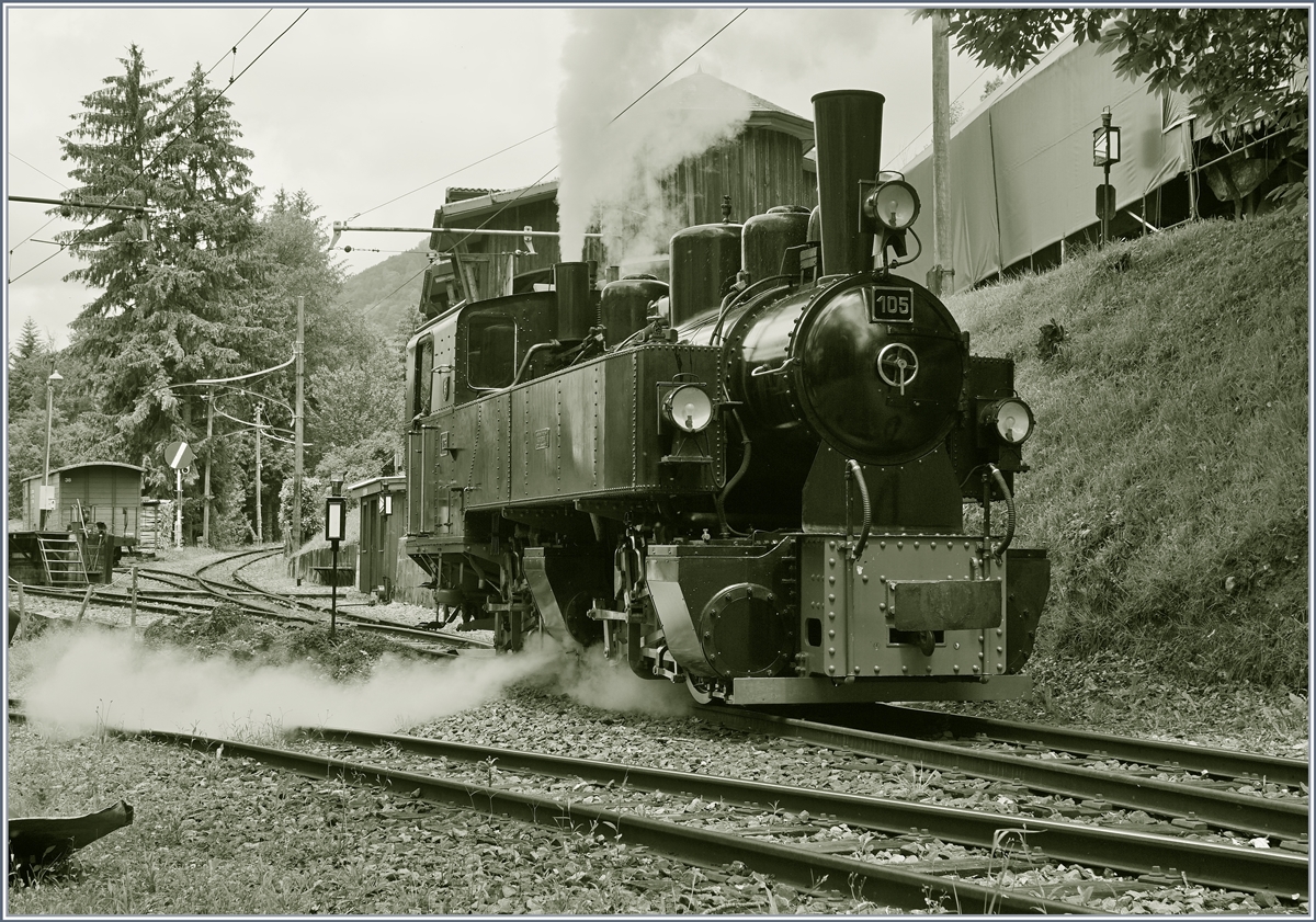 Immer wieder ein Genuss: Eine Dampflok in Betrieb! Die Blonay - Chamby Bahn G 2x 2/2 105 in Chaulin.

13. Juni 2020