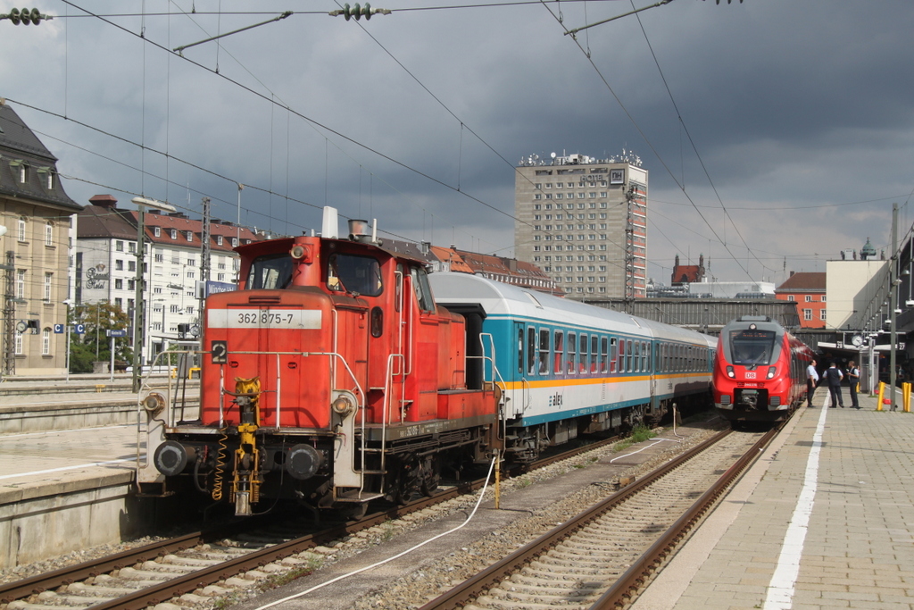 In sicherer Entfernung zum Hamster parkte das Dreibein im Hbf Mnchen.30.08.2014