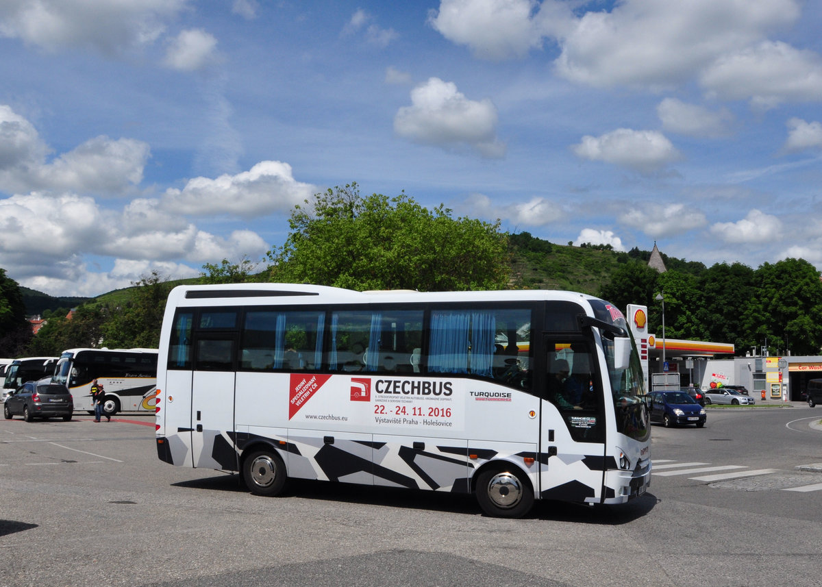 ISUZU Tourquoise von Czechbus (CZ) in Krems gesehen.