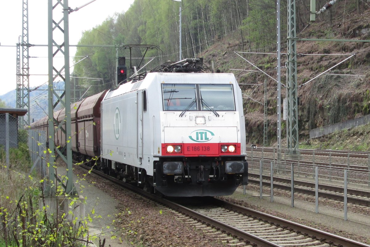 ITL 186 138 durchfahrt leise Bad Schandau am 12 April 2014. 