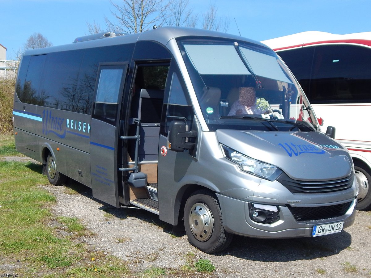 Iveco First von Wrase Reisen aus Deutschland in Sassnitz.