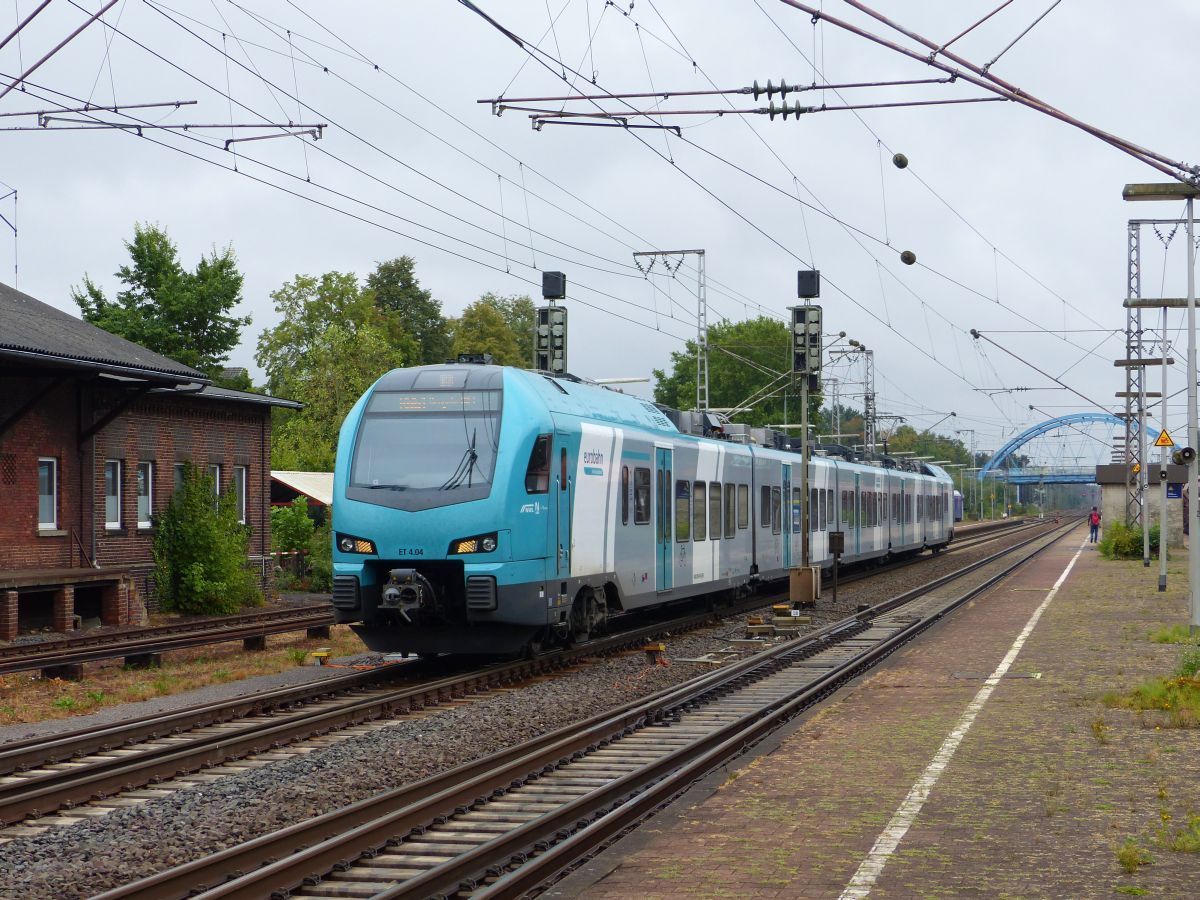 Keolis Eurobahn Stadler FLIRT Triebzug ET 4.04 Gleis 4 Salzbergen 17-08-2018.

Keolis Eurobahn Stadler FLIRT treinstel ET 4.04 spoor 4 Salzbergen 17-08-2018.