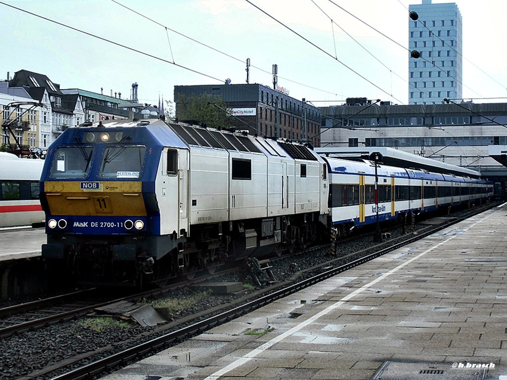 MAK DE 2700-011 stand mit einer NOB-einheit im bf hh-altona,28.05.15