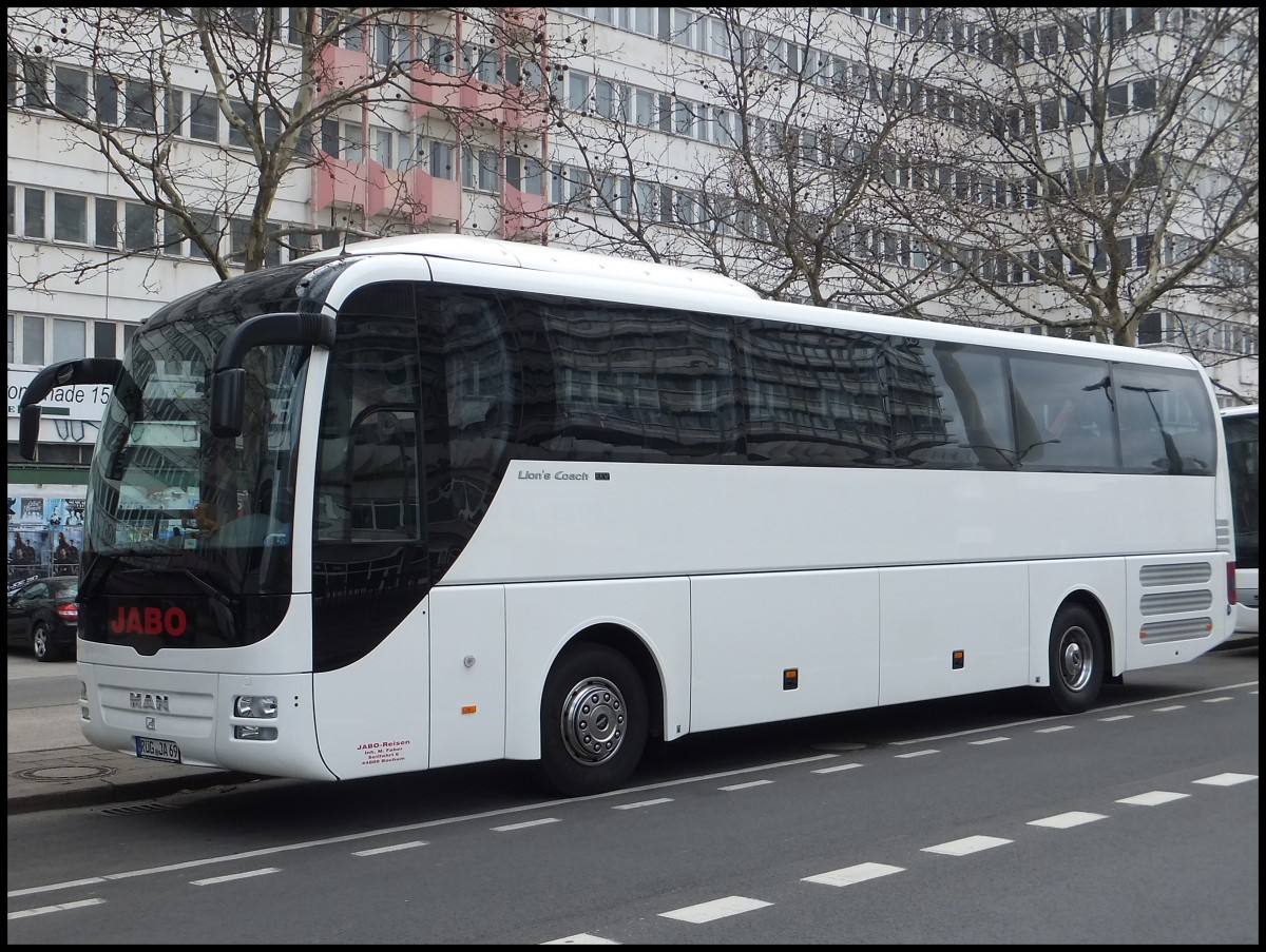 MAN Lion's Coach von Jabo aus Deutschland in Berlin. (Ich war ganz berrascht, als dieser neue MAN Lion's Coach aus meiner Heimat in Berlin stand)