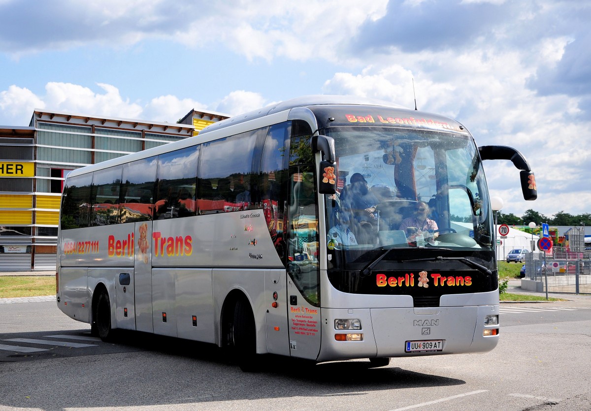 MAN Lions Coach von Johann Berlesreiter aus sterreich in Krems.