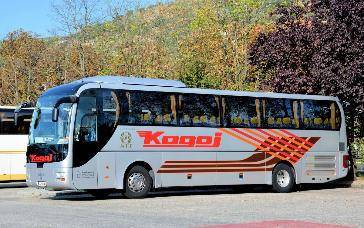 MAN Lions Coach von Kogoj Reisen aus �sterreich in Krems gesehen.