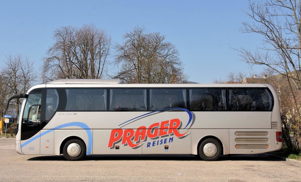 MAN Lion`s Coach von Prager Reisen 05/2018 in Krems.