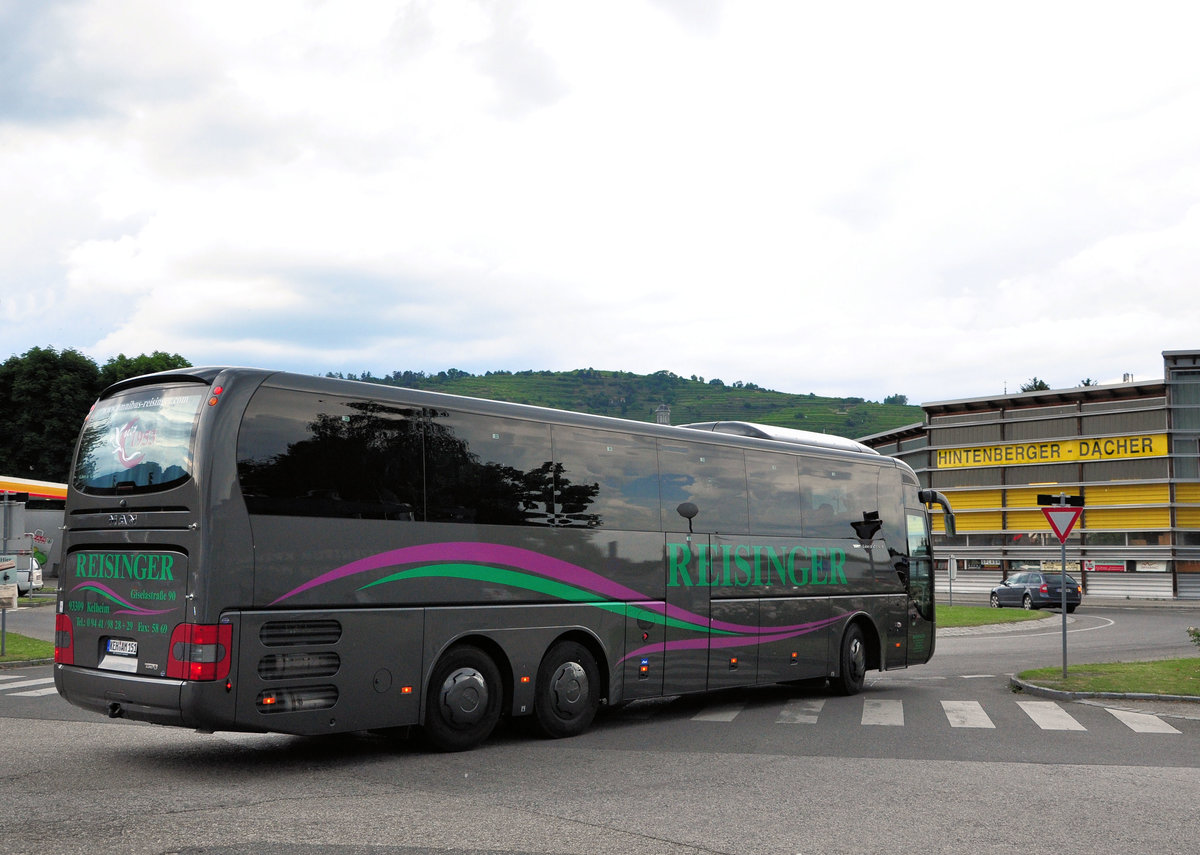 MAN Lions Coach von Reisinger Reisen aus der BRD in Krems gesehen.