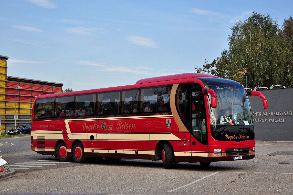 MAN Lions Coach von Vogel Reisen aus der BRD am 30.9.2014 in Krems.