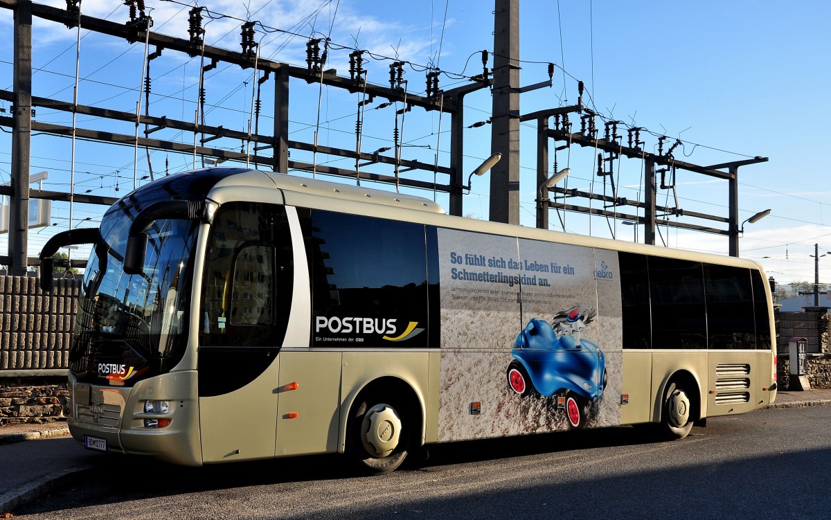 MAN Lions Regio,Postbus der �BB im Okt. 2013 im Busterminal Krems.