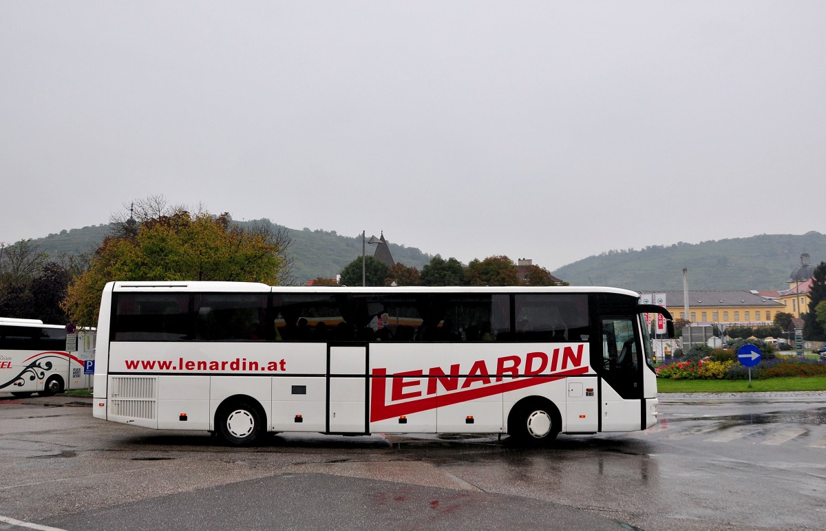 MAN Lions Star von Lenardin aus Niedersterreich am 11.9.2015 in Krems gesehen.