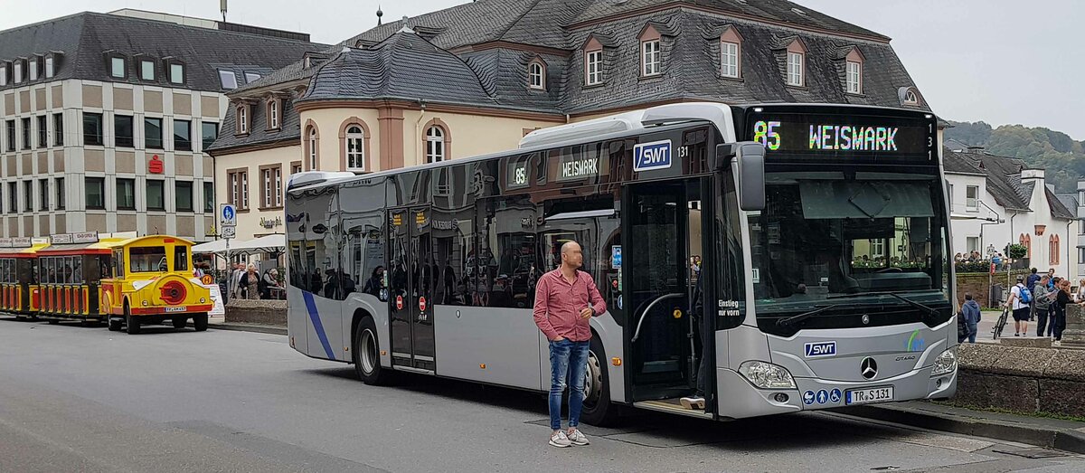 =MB Citaro steht an der Porta Nigra in Trier