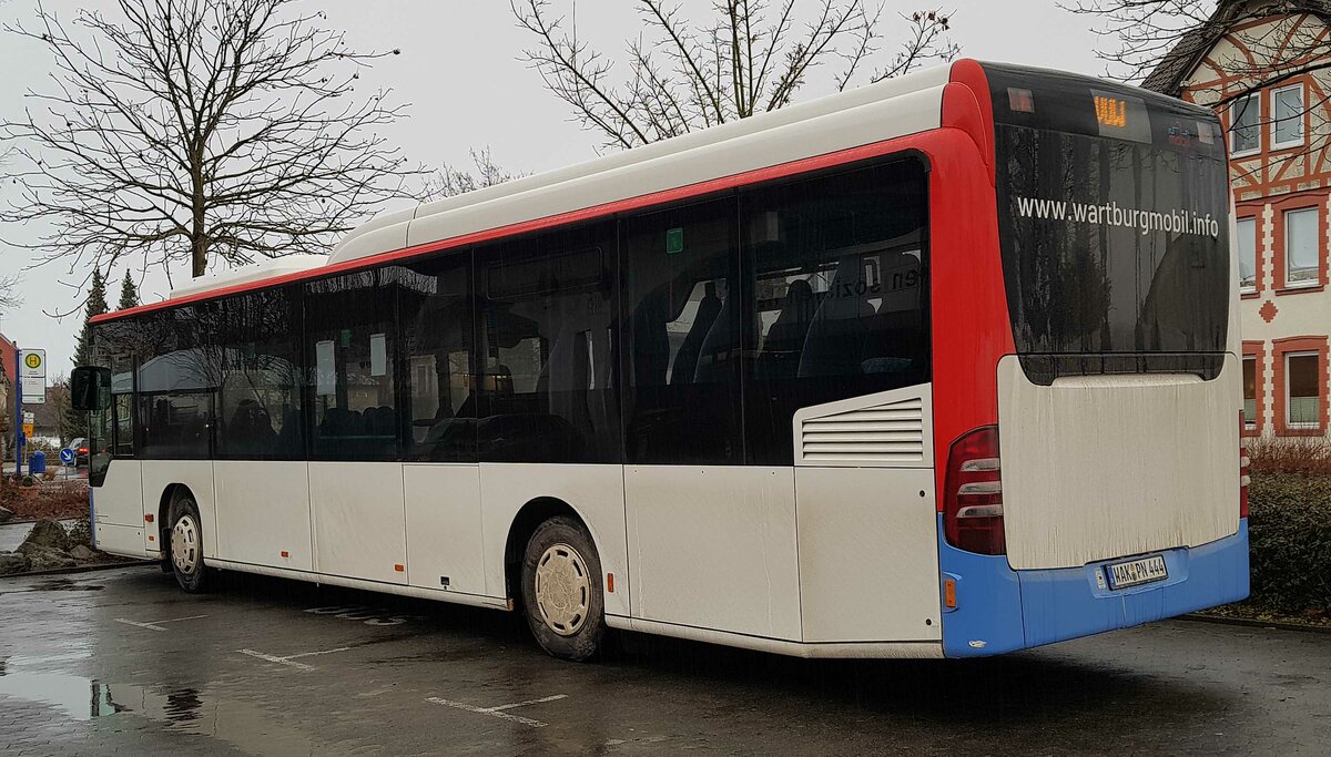 MB von Wartburgmobil Eisenach steht im Dezember 2021 am Hnfelder Hallenbad