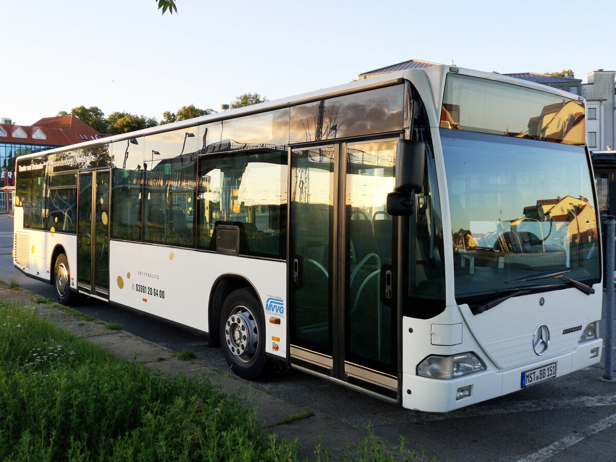 Mercedes Citaro I von B.B.-Reisen aus Deutschland in Neubrandenburg. 